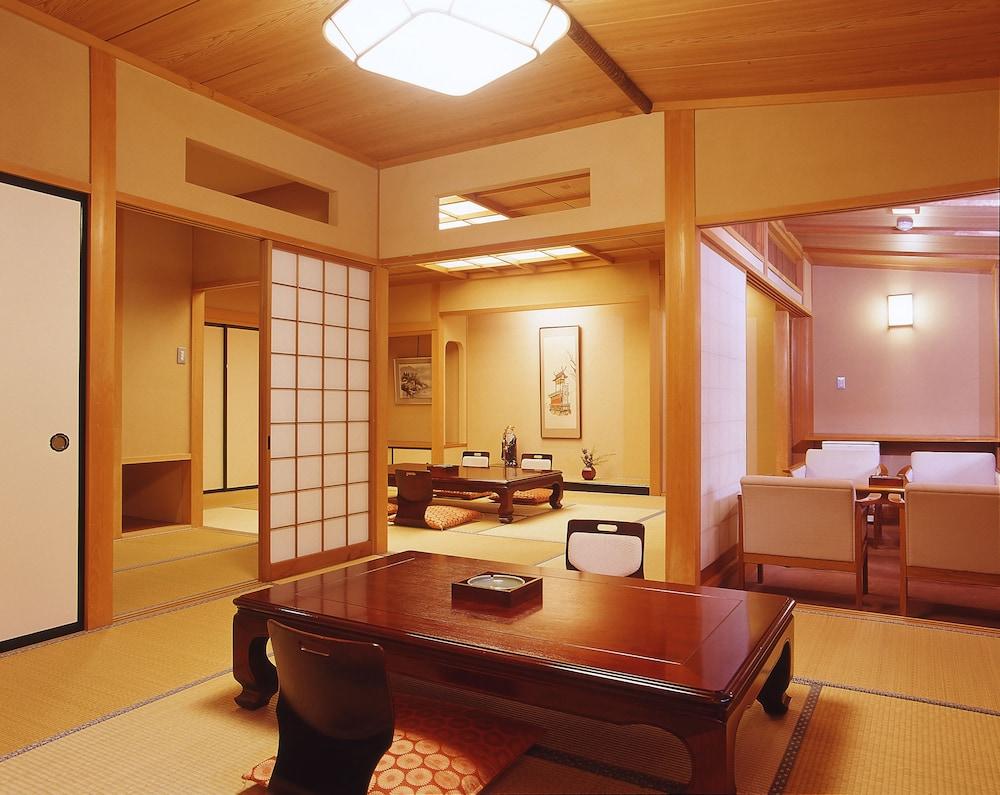 โฮดากาโซ ซานกาโนยู Hotel ทาคายาม่า ภายนอก รูปภาพ