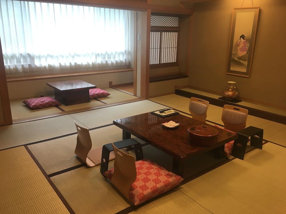 โฮดากาโซ ซานกาโนยู Hotel ทาคายาม่า ภายนอก รูปภาพ