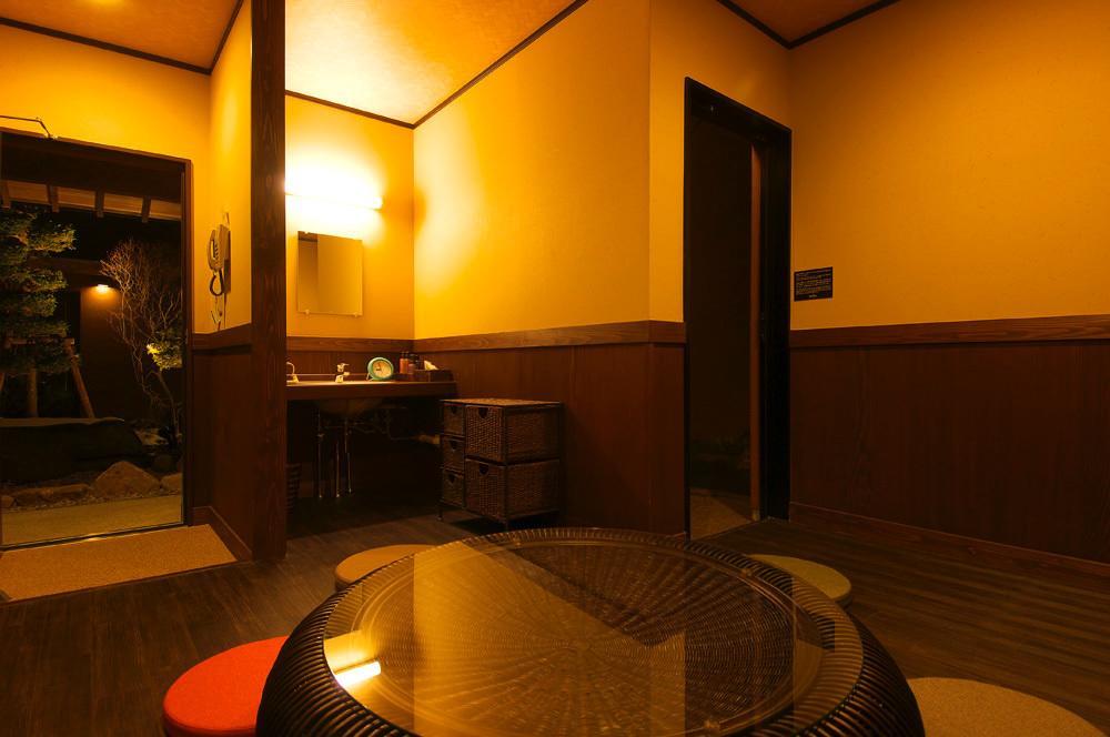 โฮดากาโซ ซานกาโนยู Hotel ทาคายาม่า ภายนอก รูปภาพ
